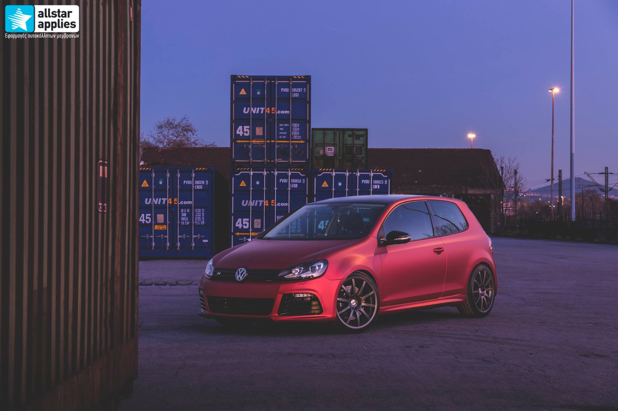 VW Golf 6 - Anodized Red (1)